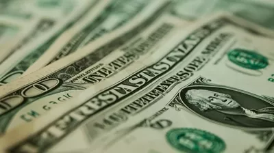 10/06 Le cours du dollar tient bon face aux devises majeures, l’or se stabilise au-dessus des 3 300 $