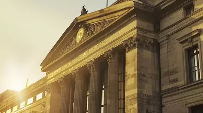 16/09 Les taux d’intérêt de la Fed propulsent l’or à des sommets inédits : une montée historique à suivre