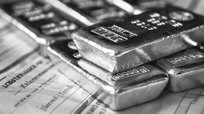27/08 Le cours de l'argent s'effondre à 38,50 $ sous la pression conjuguée de Trump et du dollar