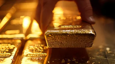 29/12 L'or flirte avec des sommets records : comment va évoluer le prix en 2024 ?