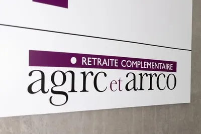 Agirc-Arrco, Cnav, Carsat : le calendrier 2026 vient de tomber et confirme un gel brutal pour des millions de retraités