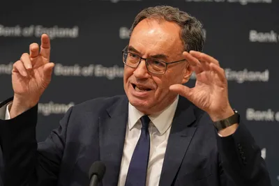 Andrew Bailey (BoE) alerte sur l’affaiblissement du marché du travail et les risques liés à l’IA