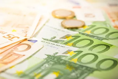 Attention avant de partir : changer vos euros à l’aéroport peut vous faire perdre jusqu’à la moitié de votre argent