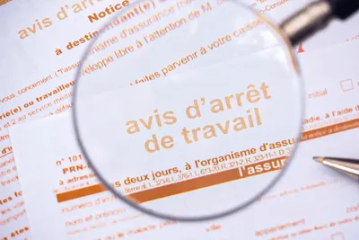 Budget 2026 : l’impact concret de la nouvelle limite de 30 jours sur vos arrêts de travail