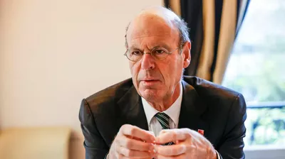 CHOC : Éric Lombard, ministre de l’Économie, accusé de manipulation fiscale