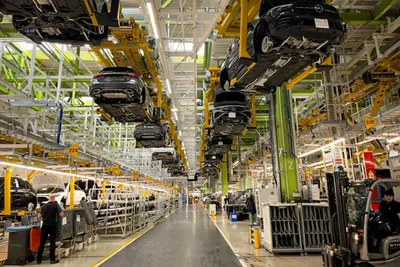 Chute historique de la production industrielle allemande : l’économie vacille
