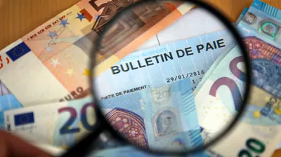 Combien faut-il gagner chaque mois pour vivre sereinement d’après l’Insee ?