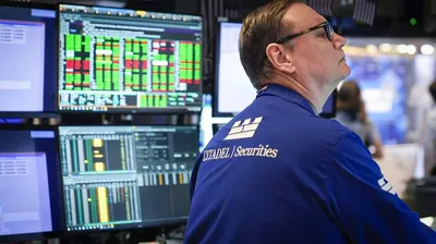 CAC40 : Sanofi et Valeo solides, Nexity chute lourdement, Mersen s'effondre