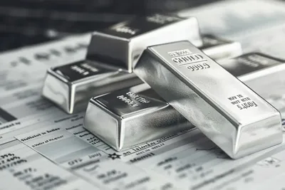 Cours de l’argent : la poussée vers 57,50 $ affole les marchés avant la décision de la Fed