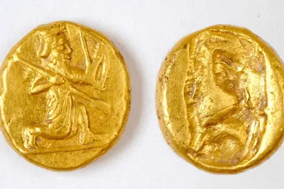 Des archéologues découvrent un trésor caché de pièces de monnaie en Grèce