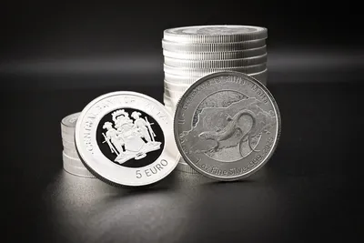 Épargne : pourquoi les Français s’intéressent de plus en plus aux pièces en argent