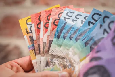 Forex : le dollar australien propulsé par la banque centrale pendant que les données américaines disparaissent du calendrier