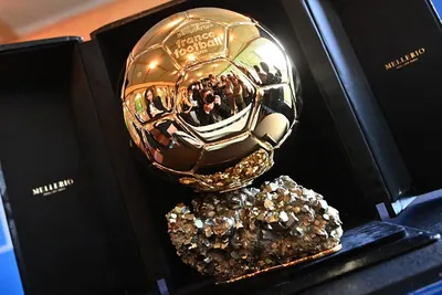 "Il est très lourd" : le Ballon d