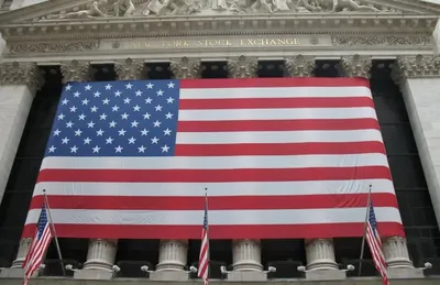 L’indice ISM des services grimpe à 52,0 en août et propulse le dollar