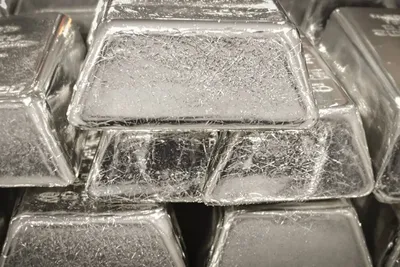 L'or en hausse, l'argent signe un nouveau record historique en 2025