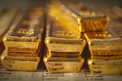 L’or flirte avec ses sommets : vers de nouveaux records grâce à la Fed