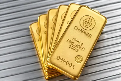 L'or recule à 118 euros le gramme, pénalisé par la vigueur persistante du dollar