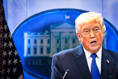 La Cour suprême bloque les tarifs de Trump… mais il repart à l’offensive et impose une taxe globale de 10 %