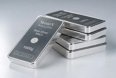 Le cours de l'argent : le XAG/USD résiste à 65,40 dollars grâce aux espoirs de pause de la Fed