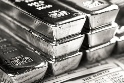 Le cours de l'argent retombe sous 45 $ après un plus haut de 14 ans