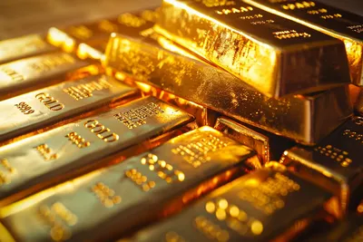 Le cours de l’or freiné par un dollar qui rebondit avant l’inflation US