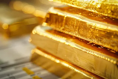 Le cours de l’or hésite sous 5 100 $ alors que le pétrole ravive les craintes d’inflation et renforce le dollar