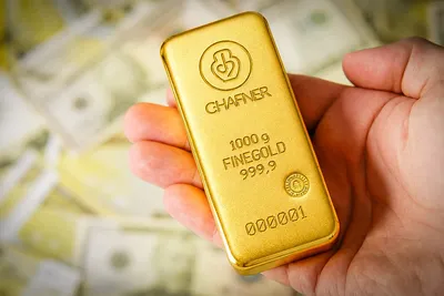 Le cours de l'or reste au-dessus de 4 400 dollars, mais la Fed et l’Iran menacent son rebond