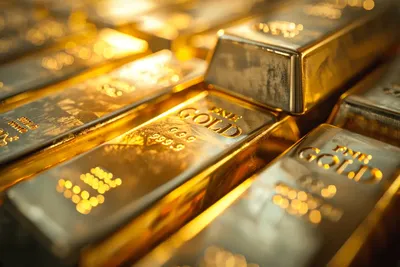 Le cours de l'or remonte vers 4 540 dollars, soutenu par un dollar affaibli et les tensions géopolitiques au Moyen-Orient