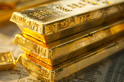 Le cours de l’or s’effondre de 5,5 % : première chute majeure depuis 2020, faut-il s’inquiéter ?