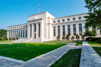 Banques : la Fed juge les réserves quasi suffisantes, mais reste en alerte