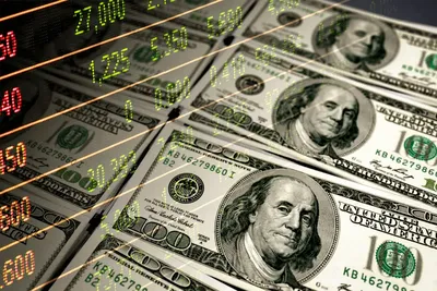 Le dollar se renforce après la fin du shutdown historique aux États-Unis