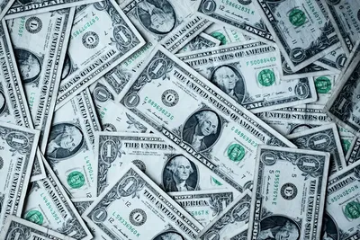 Le dollar américain se reprend avant les chiffres de la confiance des consommateurs