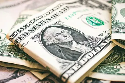 Le dollar fragilisé par la menace de shutdown et les tensions budgétaires aux États-Unis