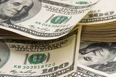 Le dollar plonge encore avant la tempête de la Banque du Canada et de la Fed