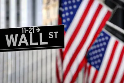 Le Dow Jones a franchi brièvement le seuil symbolique des 47 000 points, les marchés tablent sur un assouplissement monétaire