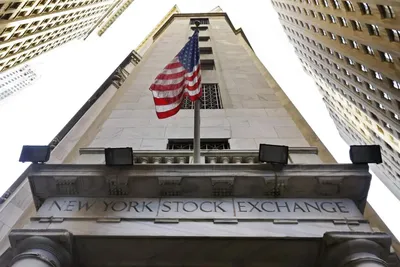 Le Dow Jones se replie sous les 46 000 points avant une semaine décisive pour la Fed