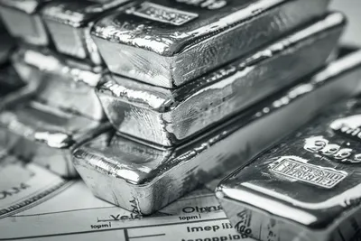 Le prix de l’argent se rapproche des 100 dollars et relance la tension sur les marchés