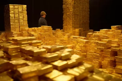L'Or à l'épreuve des Étoiles : Comment l'origine cosmique de ce métal précieux révolutionne la finance d'aujourd'hui ?