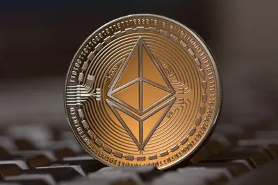 Les baleines d'Ethereum ouvrent des positions longues d'un montant de 426 millions de dollars alors que le cours de l'ETH vise les 4 000 $.