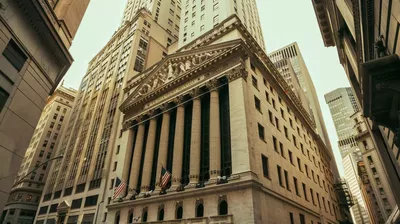 Moody's abaisse la note des États-Unis et alerte sur un avenir budgétaire instable