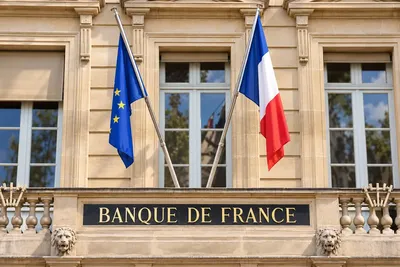 « Nous risquons une crise financière » : le taux d'emprunt de la France dépasse les 5 %