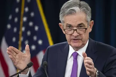 Powell alerte sur l’emploi après la baisse des taux de la Fed à 4,00 %