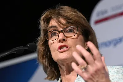 Bullock, de la RBA : La banque centrale doit resserrer sa politique monétaire, car les contraintes de capacité accroissent les risques d’inflation