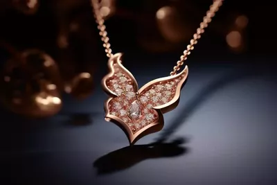 Révélation du Moment : Pourquoi l'Or Rose a Conquis le Monde des Bijoux ?