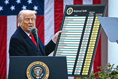 Trump menace à nouveau la Chine : des droits de douane jusqu’à 155 % dès novembre