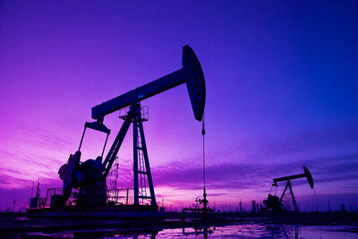 WTI et Brent au-dessus de 100 dollars, le détroit d