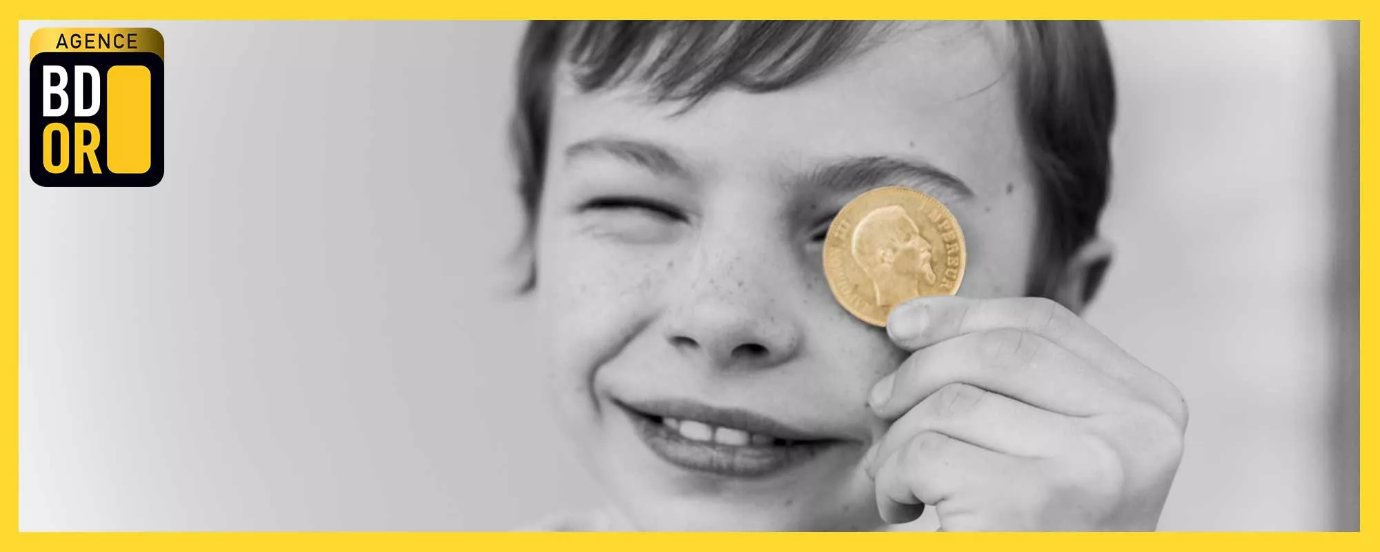 enfant-avec-une-piece-or-napoleon-france enfant-avec-une-piece-or-napoleon-france